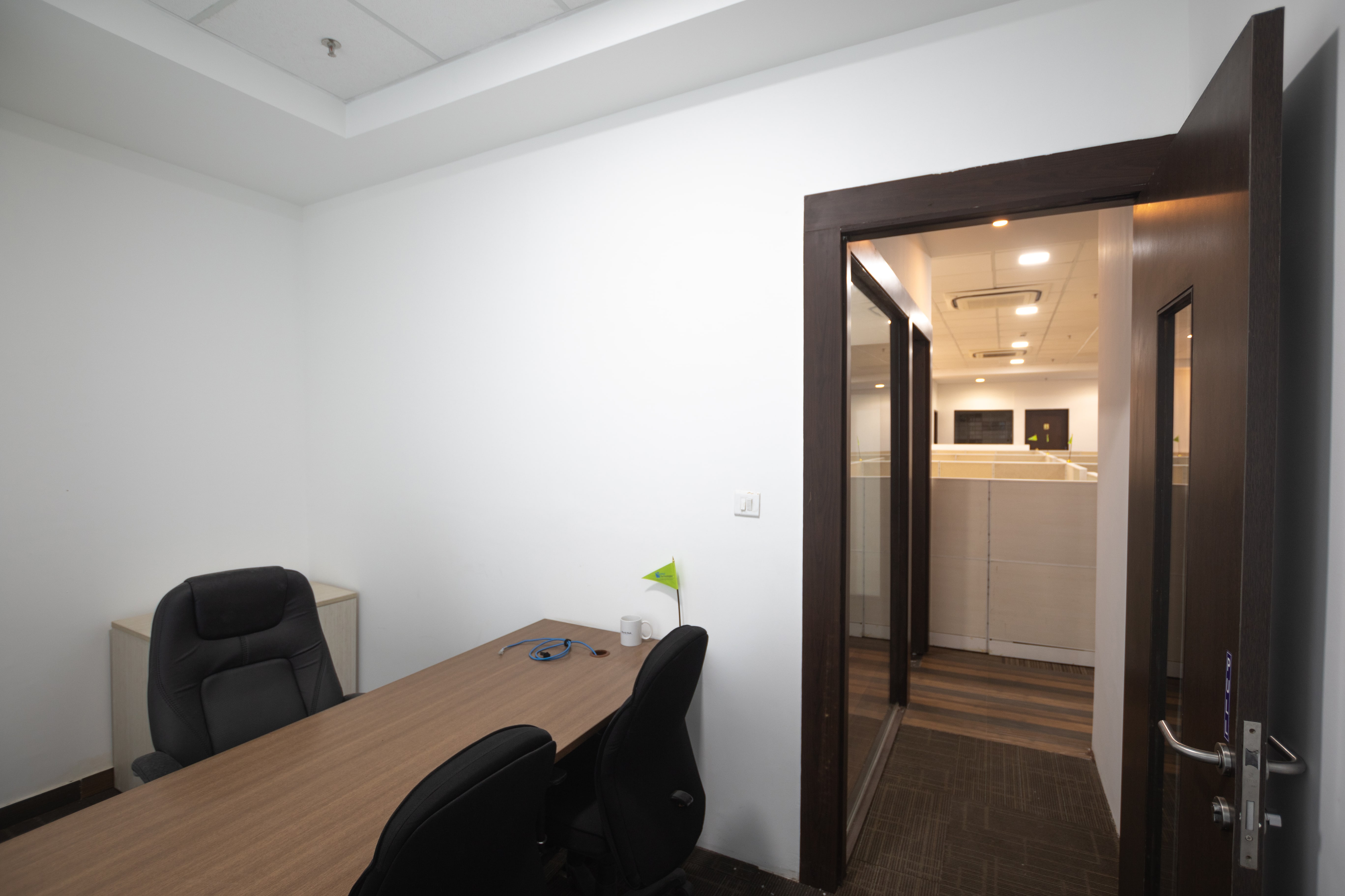 Well-serviced Office Spaces